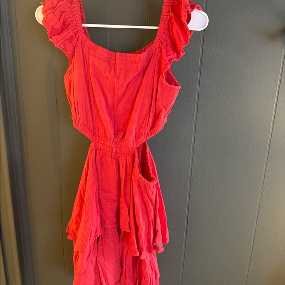 Chic Red Gap Dress - Picture 6 of 8